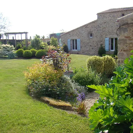 לינה וארוחת בוקר D'hotes Les Laitieres 3*